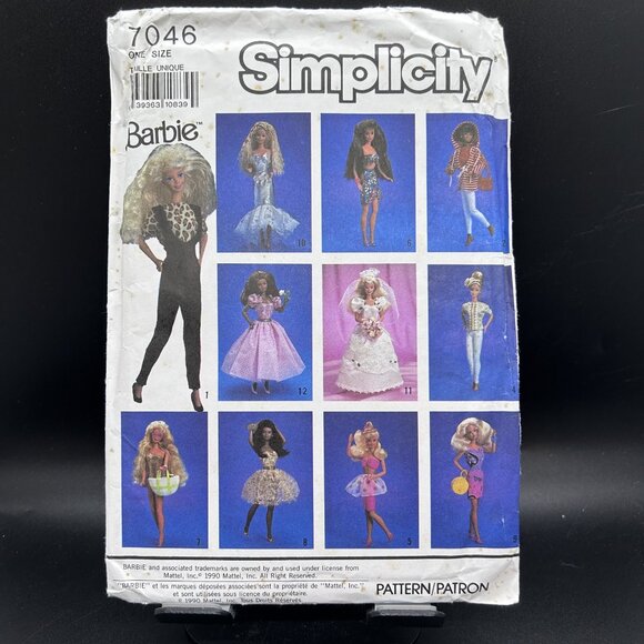 Simplicity 7046 “Clothes & Acc. For 11 1/2” Doll” Sewing Pattern Uncut FF - Picture 1 of 5